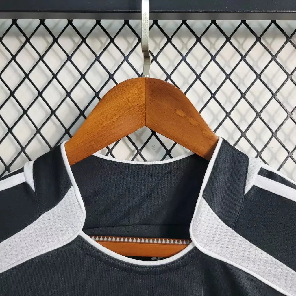 06/07 Real Madrid Retro Away Jersey